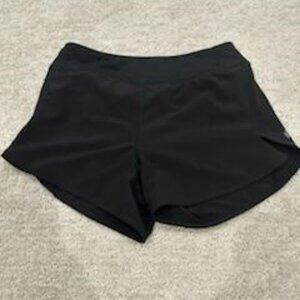 Athleta Girl Run the World 3" Shorts Girls Medium 8-10
